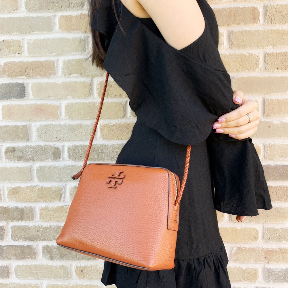 Gaby’sBags💕NWT Tory Burch Leather CrossBody - Picture 1 of 4